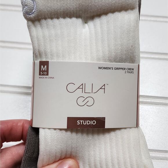 NWT Calia Women's Gripper Crew Socks 2pk-Cloud/Grey - Picture 2 of 6